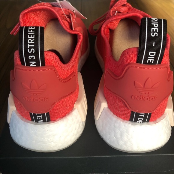FLASH SALE! Adidas originals NMD R1 womans sneaker - Picture 3 of 8